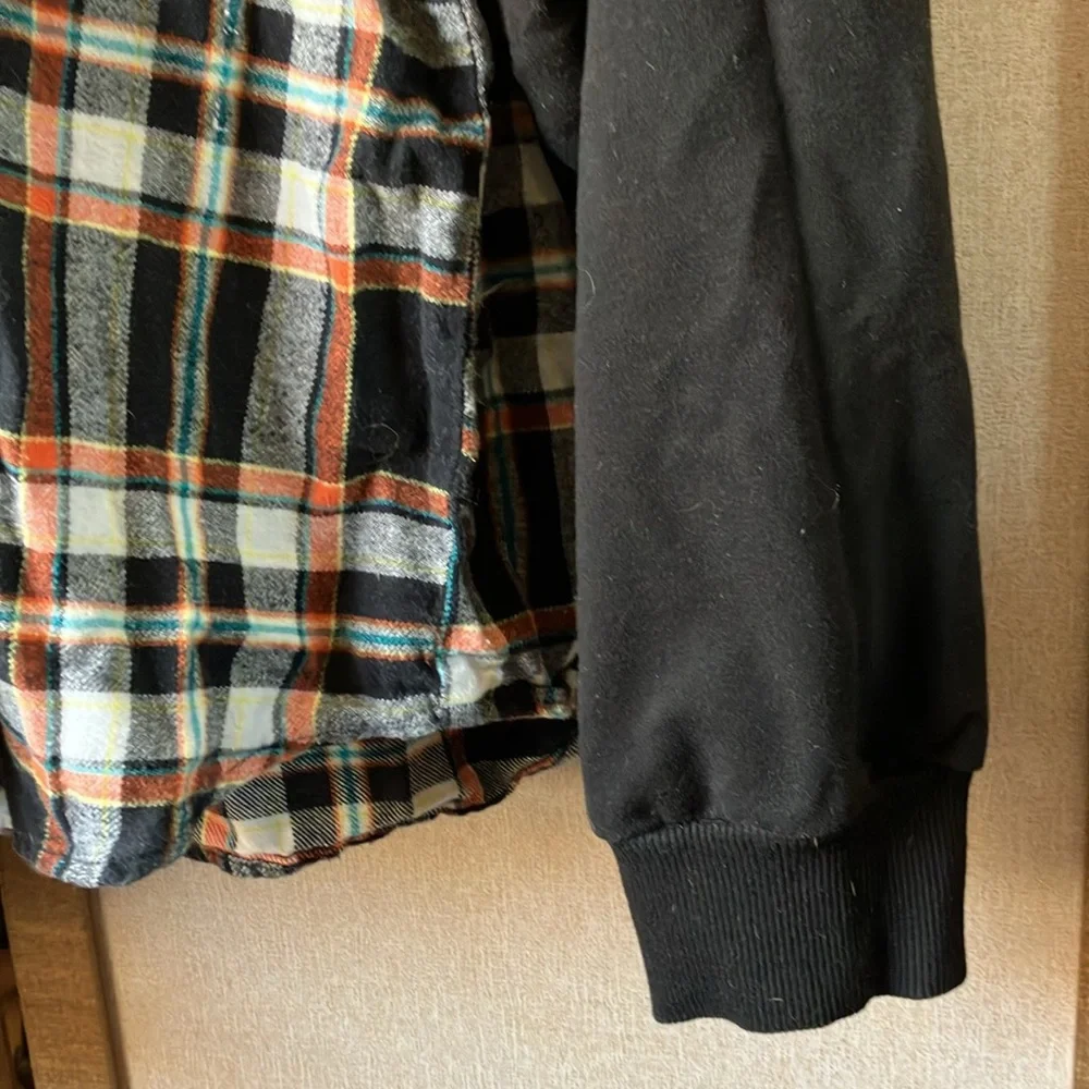 FINAL MARKDOWN Ambiance Multicolor Plaid hooded blouse large - Picture 7 of 10